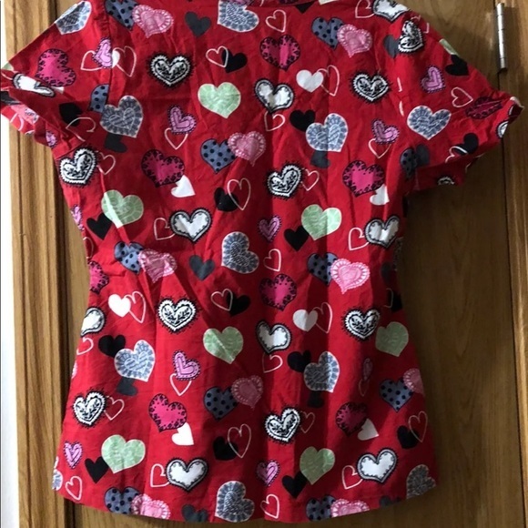 Scrub Star Top Shirt Women’s Size Small Valentines 
Red with heart print - Picture 5 of 5